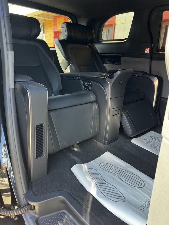 Lexus LM I, 2026 год, 23 000 000 рублей, 19 фотография