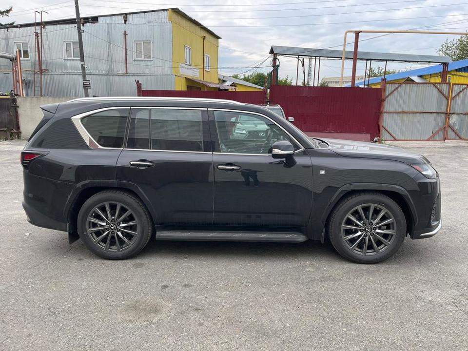 Lexus LX III рестайлинг 2, 2026 год, 23 000 000 рублей, 3 фотография