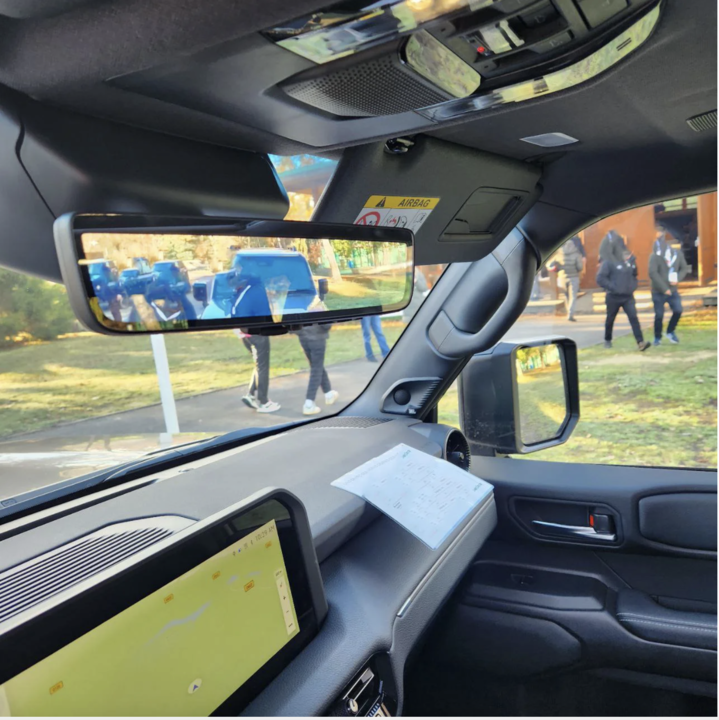 Toyota Land Cruiser Prado 150 рестайлинг 2, 2024 год, 13 000 000 рублей, 5 фотография