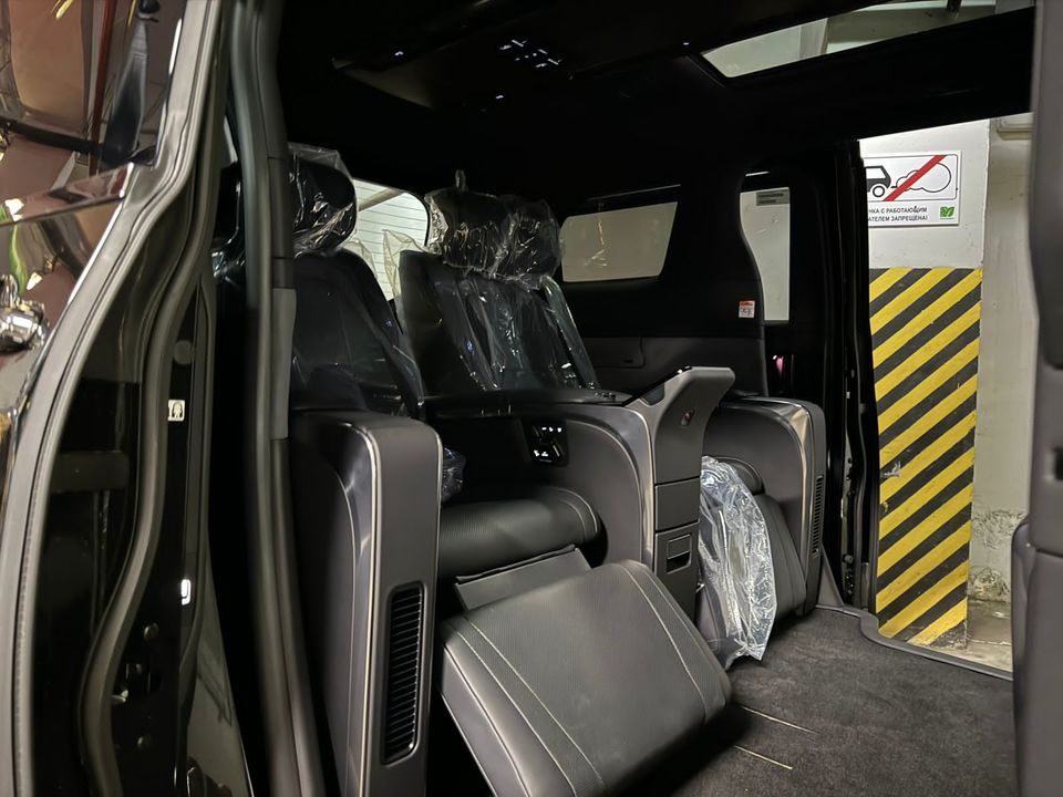 Lexus LM I, 2026 год, 24 000 000 рублей, 7 фотография