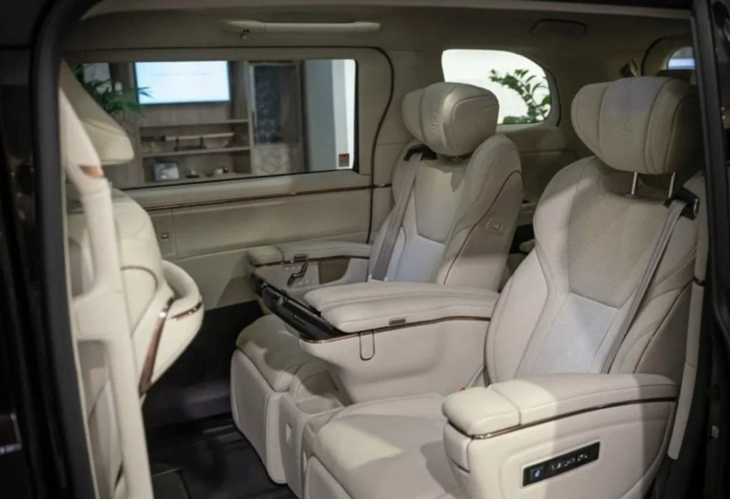 Lexus LM I, 2026 год, 25 000 000 рублей, 7 фотография