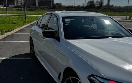 BMW 5 серия, 2020 год, 5 490 000 рублей, 2 фотография