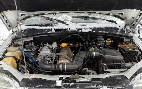 Chevrolet Niva I рестайлинг, 2004 год, 345 000 рублей, 11 фотография