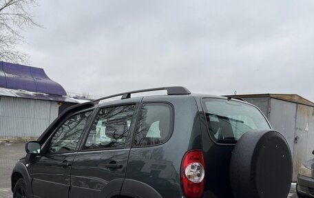 Chevrolet Niva I рестайлинг, 2018 год, 920 000 рублей, 5 фотография