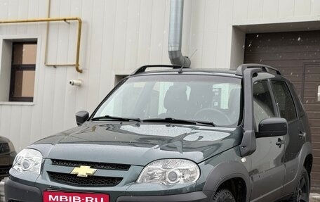 Chevrolet Niva I рестайлинг, 2018 год, 920 000 рублей, 3 фотография