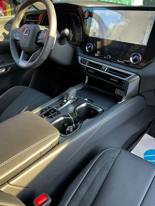 Lexus RX IV рестайлинг, 2026 год, 12 500 000 рублей, 10 фотография