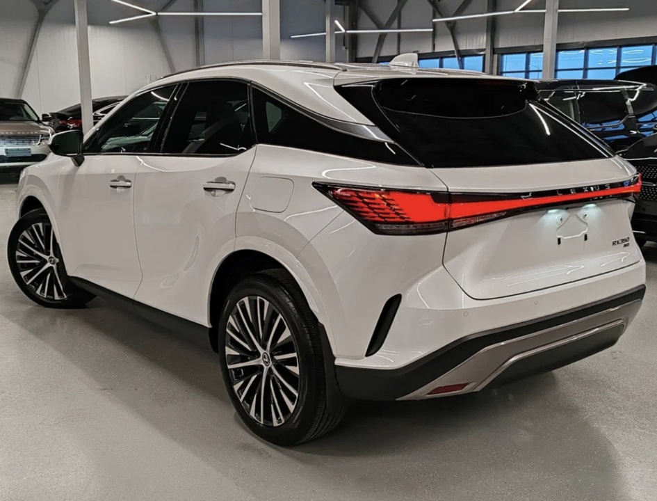 Lexus RX IV рестайлинг, 2026 год, 12 500 000 рублей, 3 фотография