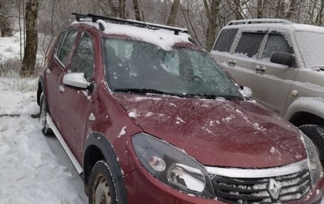 Renault Sandero I, 2013 год, 700 000 рублей, 2 фотография