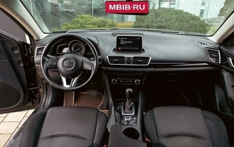 Mazda 3, 2017 год, 1 315 000 рублей, 16 фотография