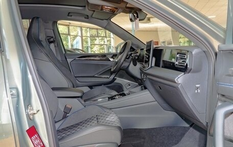 Volkswagen Tiguan, 2025 год, 6 600 000 рублей, 6 фотография