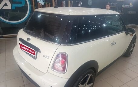 MINI Hatch, 2011 год, 900 000 рублей, 2 фотография