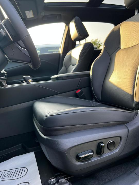 Lexus RX IV рестайлинг, 2026 год, 12 500 000 рублей, 12 фотография