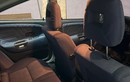 Mitsubishi Carisma I, 2001 год, 420 000 рублей, 15 фотография