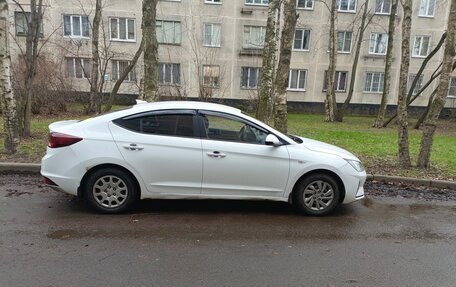 Hyundai Elantra VI рестайлинг, 2019 год, 1 100 000 рублей, 5 фотография