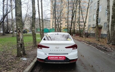 Hyundai Elantra VI рестайлинг, 2019 год, 1 100 000 рублей, 6 фотография