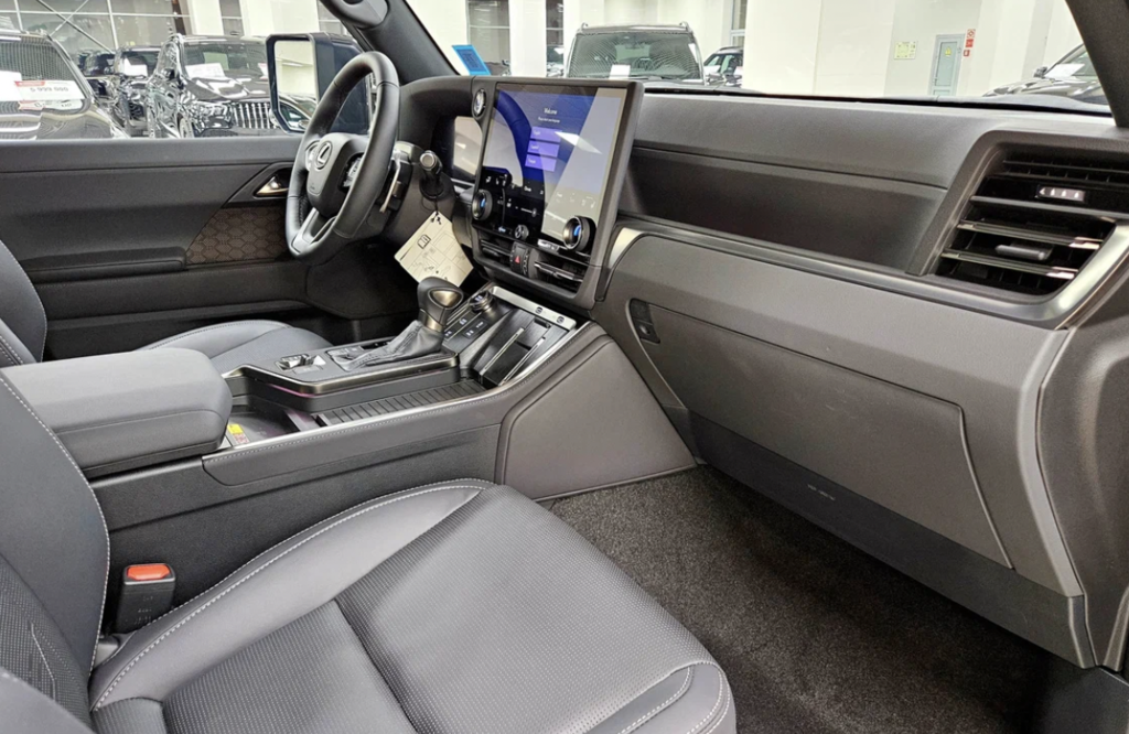 Lexus GX II рестайлинг 2, 2024 год, 15 000 000 рублей, 7 фотография