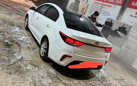 KIA Rio IV, 2018 год, 870 000 рублей, 5 фотография
