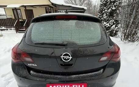 Opel Astra J, 2014 год, 900 000 рублей, 5 фотография