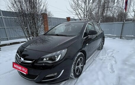 Opel Astra J, 2014 год, 900 000 рублей, 2 фотография