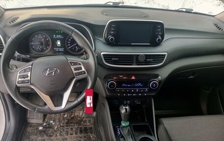 Hyundai Tucson III, 2019 год, 2 300 000 рублей, 3 фотография