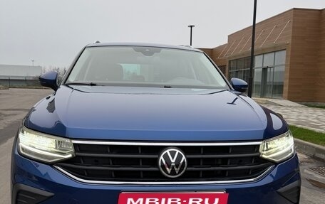 Volkswagen Tiguan II, 2020 год, 3 450 000 рублей, 3 фотография