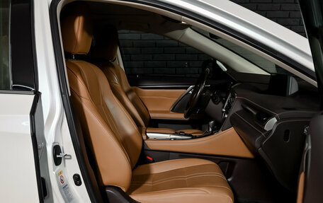 Lexus RX IV рестайлинг, 2017 год, 3 930 000 рублей, 10 фотография