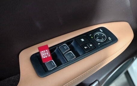 Lexus RX IV рестайлинг, 2017 год, 3 930 000 рублей, 12 фотография