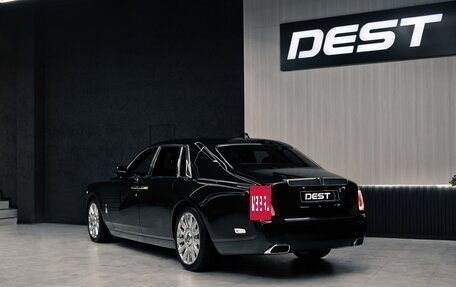 Rolls-Royce Phantom VIII, 2017 год, 42 000 000 рублей, 3 фотография