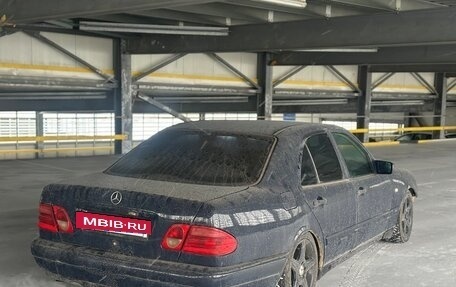 Mercedes-Benz E-Класс, 1998 год, 150 000 рублей, 3 фотография