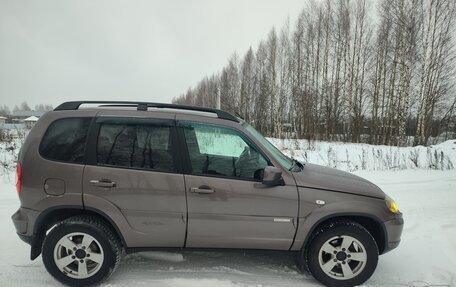 Chevrolet Niva I рестайлинг, 2018 год, 730 000 рублей, 9 фотография