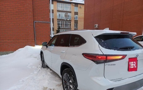 Toyota Highlander, 2025 год, 6 050 000 рублей, 4 фотография