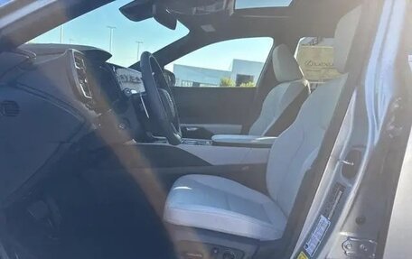 Lexus RX IV рестайлинг, 2025 год, 9 000 000 рублей, 16 фотография