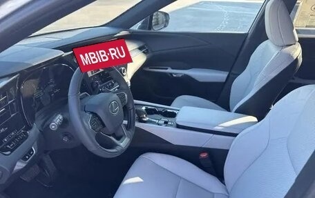 Lexus RX IV рестайлинг, 2025 год, 9 000 000 рублей, 18 фотография