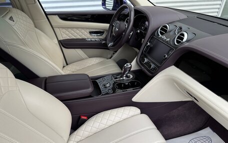 Bentley Bentayga I, 2016 год, 8 800 000 рублей, 7 фотография