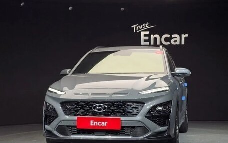 Hyundai Kona I, 2023 год, 1 620 000 рублей, 2 фотография