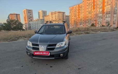 Mitsubishi Outlander III рестайлинг 3, 2007 год, 850 000 рублей, 2 фотография