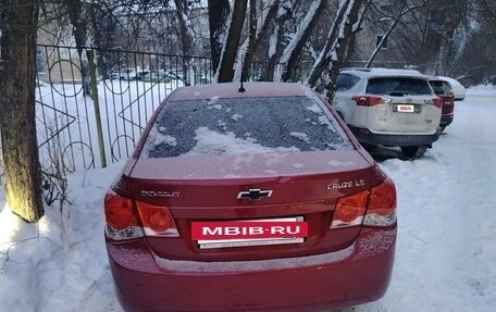 Chevrolet Cruze II, 2010 год, 600 000 рублей, 4 фотография