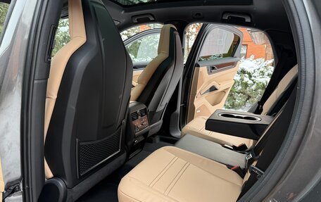 Porsche Cayenne III, 2025 год, 18 000 000 рублей, 14 фотография