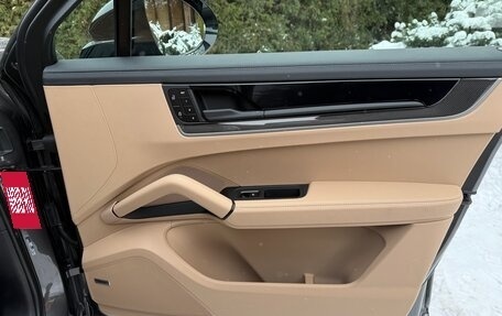 Porsche Cayenne III, 2025 год, 18 000 000 рублей, 27 фотография