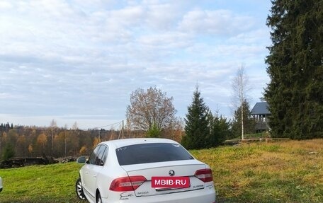 Skoda Superb III рестайлинг, 2014 год, 1 050 000 рублей, 2 фотография