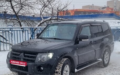 Mitsubishi Pajero IV, 2008 год, 2 200 000 рублей, 3 фотография