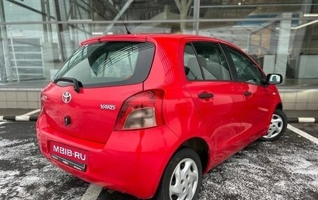 Toyota Yaris III рестайлинг, 2007 год, 360 000 рублей, 5 фотография