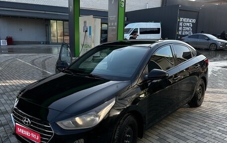 Hyundai Solaris II рестайлинг, 2019 год, 950 000 рублей, 1 фотография