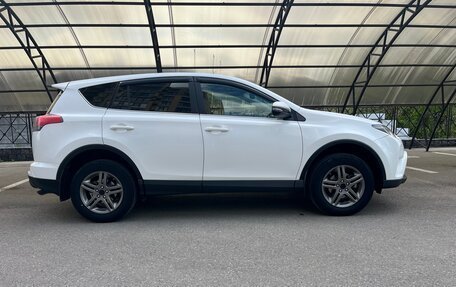 Toyota RAV4, 2015 год, 2 300 000 рублей, 5 фотография