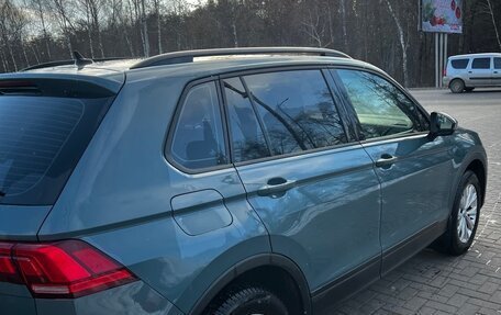 Volkswagen Tiguan II, 2019 год, 2 490 000 рублей, 3 фотография