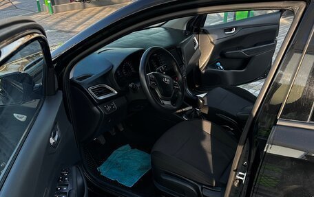 Hyundai Solaris II рестайлинг, 2019 год, 950 000 рублей, 5 фотография