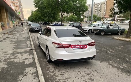 Toyota Camry, 2018 год, 3 149 000 рублей, 5 фотография