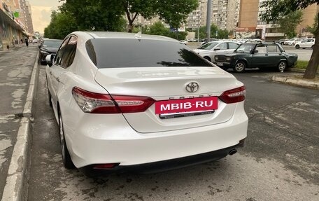Toyota Camry, 2018 год, 3 149 000 рублей, 6 фотография