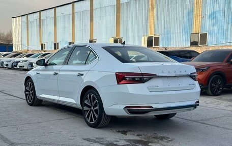 Skoda Superb III рестайлинг, 2023 год, 2 250 000 рублей, 4 фотография