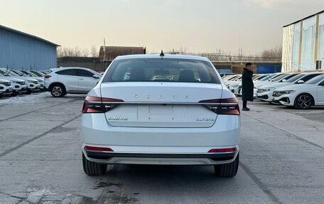 Skoda Superb III рестайлинг, 2023 год, 2 250 000 рублей, 5 фотография